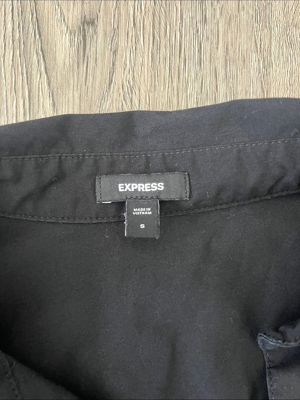 Express Fitted Collared Button Down - Picture 2 of 4